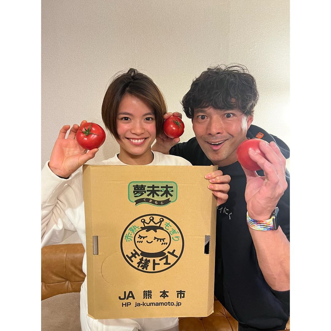 「お父さんファンです🥳」阿部詩が父親との仲良しツーショット披露🍅