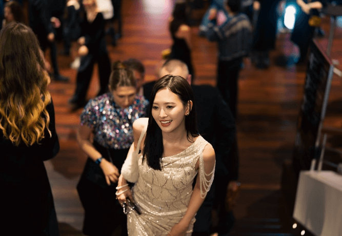 「美し過ぎ！」元AKB・兒玉遥が「タリンブラックナイト映画祭」で魅せた、艶やかスタイルにファンうっとり