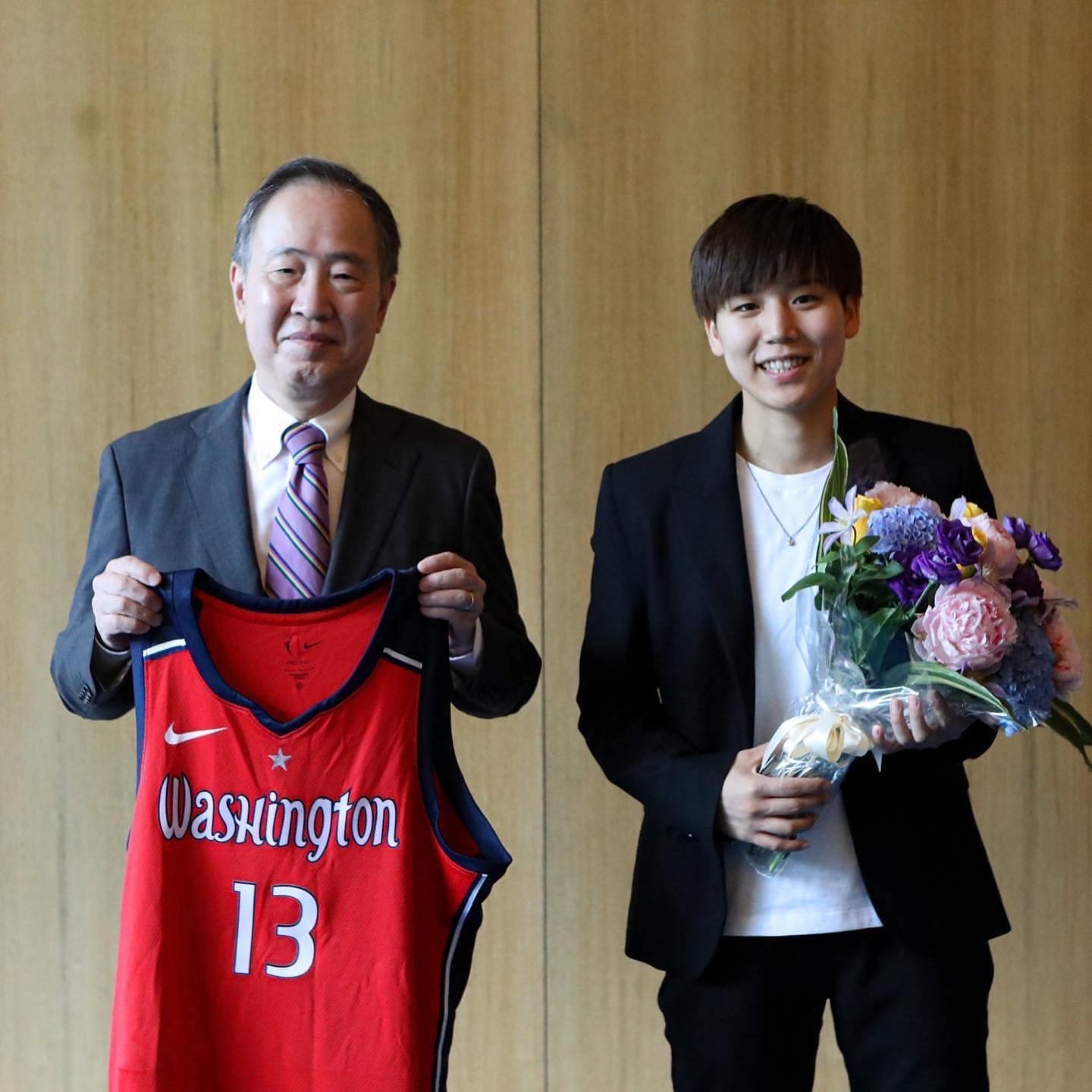 🏀海外の地で戦う町田瑠唯が日本を思い出せる場所を訪れる🇯🇵