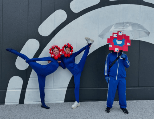 「いのちかがやいた！」元アイドル英語ツアーガイド・渡邉まいり、全身タイツでミャクミャク会⁉シュールショットに注目集まる