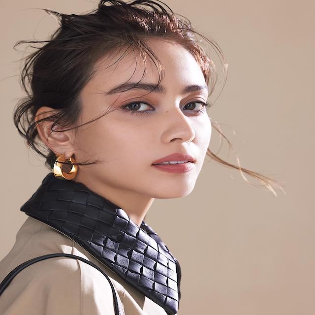 やっぱり撮影はたのしいです。ほんとうに。」滝沢カレンが抜群のスタイルを先行公開👀✨