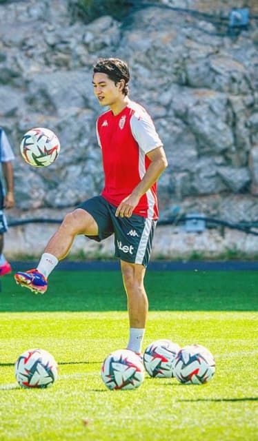 「俳優？？」南野拓実の練習風景がカッコ良すぎると話題に