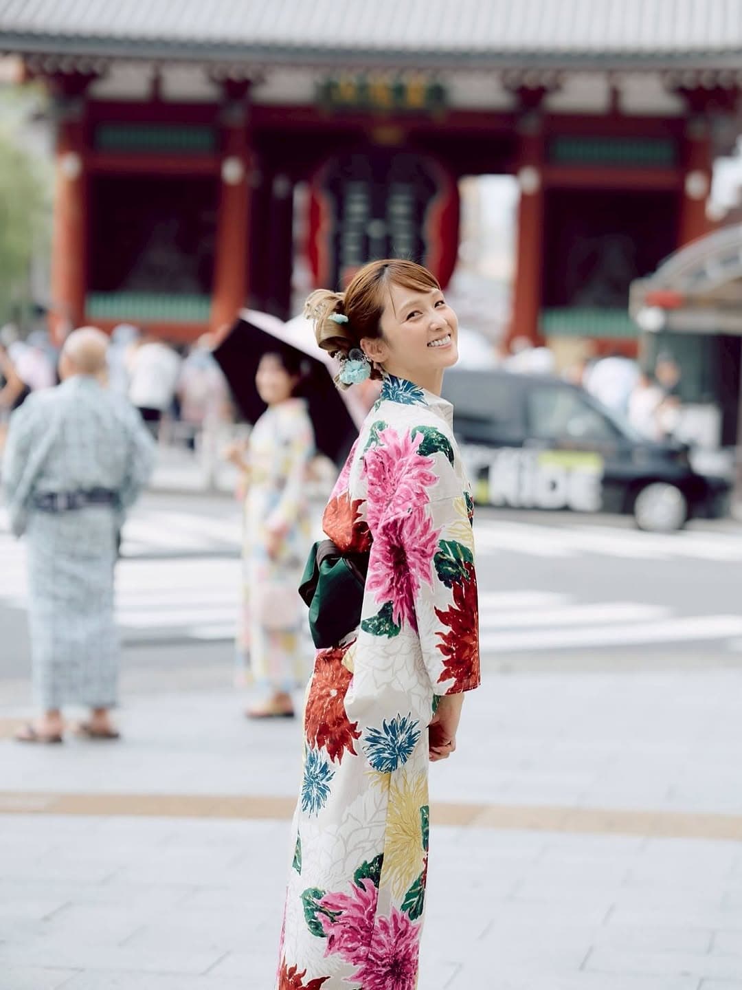 “夏が似合いすぎ” 人気歌手〇〇の浴衣姿にファン騒然「惚れ直した」