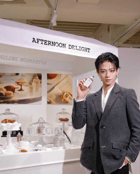 岩瀬洋志 マルジェラ新作との高級感のあるコラボにファン「雰囲気と超あってて素敵」