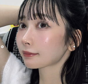 透き通る白い肌に釘付け！某人気Youtuberインスタグラムを更新！