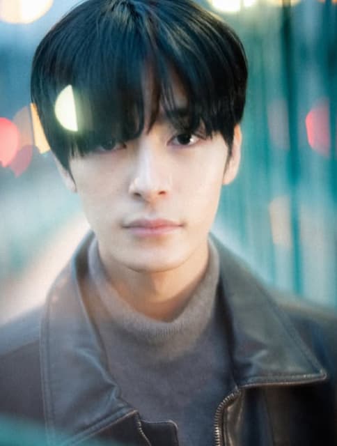 俳優・塩野瑛久の最新ショットにやられる人続出！「ただただカッコイイ」