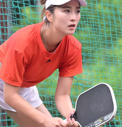 美女ピックルボール選手・羽澤未宥、クールで迫力満点”ダブルス・ムービー”を披露！「戦闘モードになるとめちゃめちゃカッコ良い」