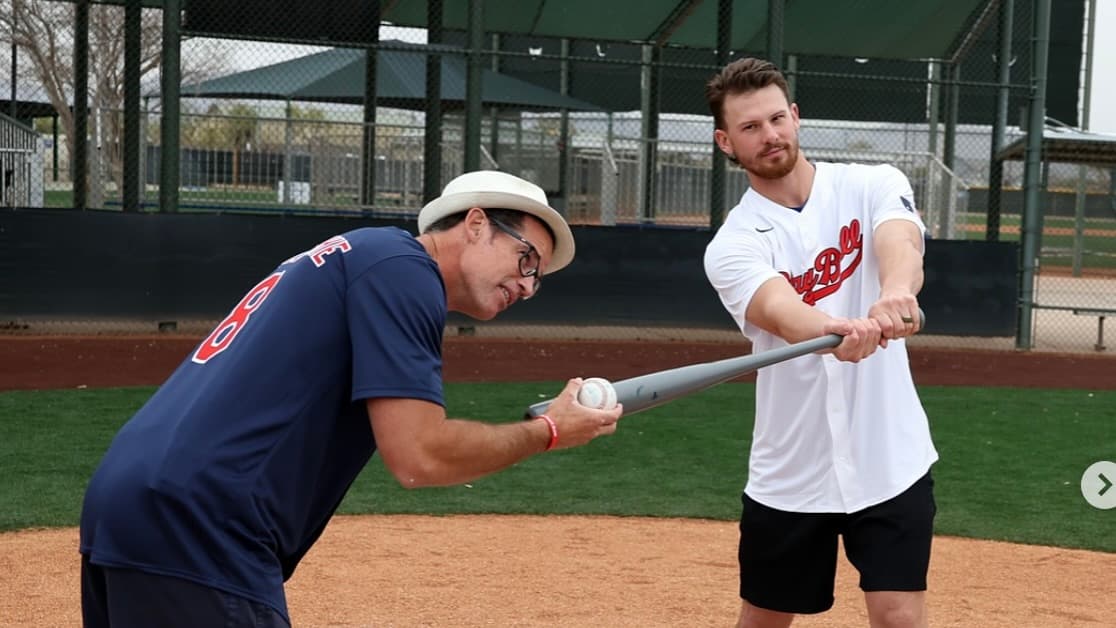 ボビー・ウィット・ジュニアが教える打撃の秘訣！？朝の野球情報番組でルーティンを大公開