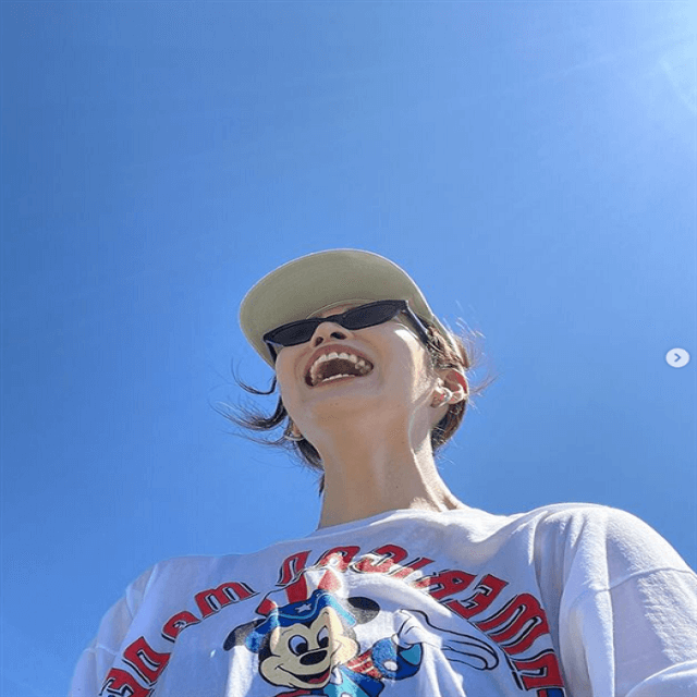 木村沙織が”お気に水着”を購入！美しすぎる美背中にファンうっとり