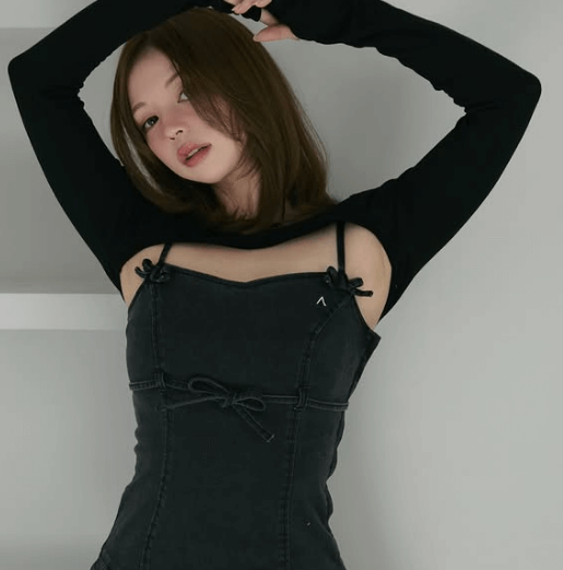 「スタイルもお顔も理想的」国宝級美女モデル、怒涛の魅了ショット15連発！ファンをメロメロにする