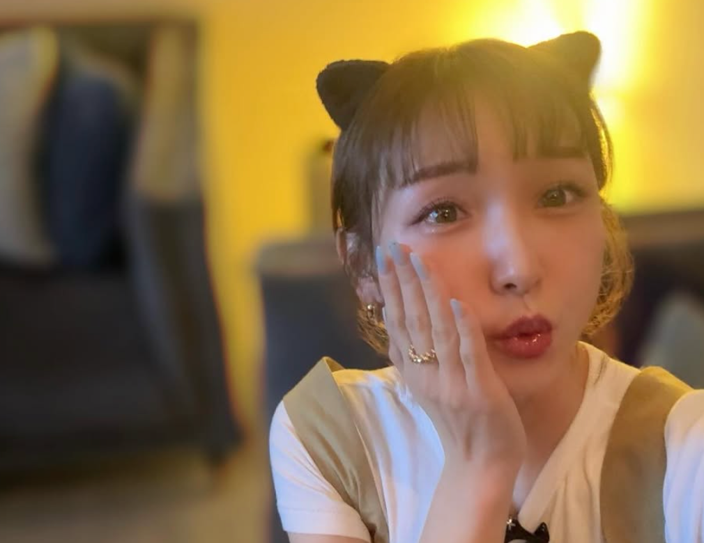 猫耳ポーズで“あいぼん節”全開！加護亜依、インスタで癒やし発信
