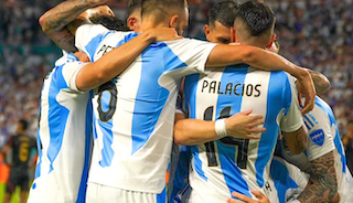 アルゼンチンがペルーを下しコパ・アメリカ3連勝