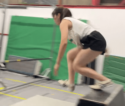 リハビリに励む高校生パルクール女子・古田雫、華麗なる”室内アクションムービー”を披露！