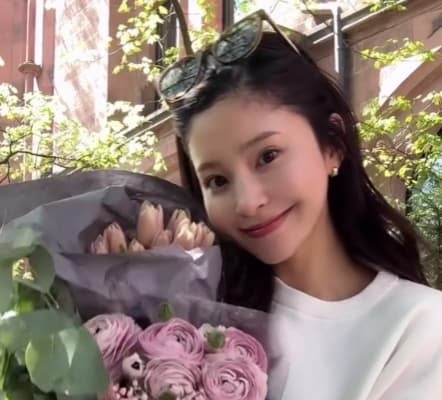 「エルメスが似合う！」堂安律の妻の私服コーデがハイセンスすぎると話題に