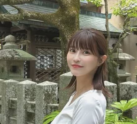 京都に居ても岸明日香は岸明日香！神社での最新ショットが「スタイル良すぎて可愛い」と話題に！