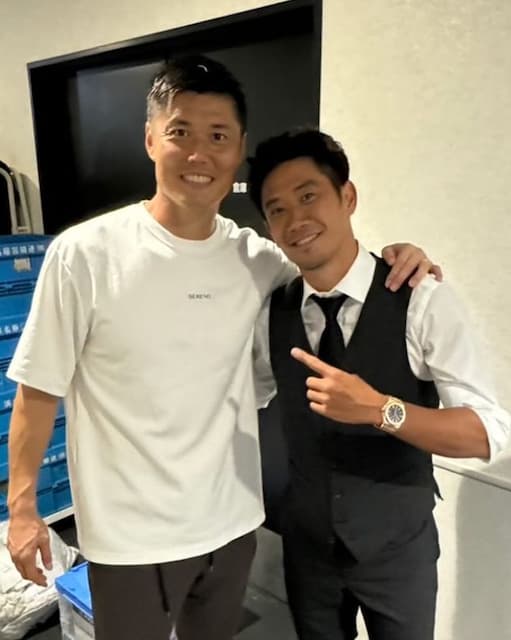 川島永嗣　元日本代表 香川真司とのツーショット