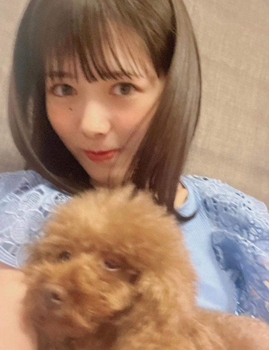 あの女性人気タレントがわんちゃんとの微笑ましい写真を大公開！