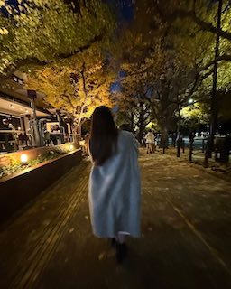 「天才ですね!?」人気女優、娘の成長にファン驚愕 母娘お散歩ショットも公開