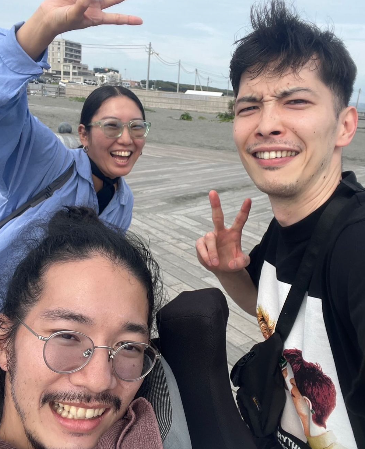 脳出血でリハビリ中の人気俳優が