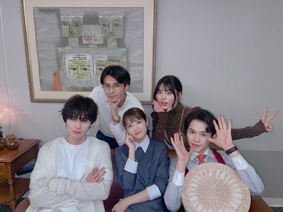 若月佑美が『セレブ男子は手に負えません』のオフショットを公開📸豪華すぎると話題に