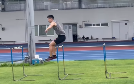 桐生祥秀が“ジャンプ練習”動画公開、ブランク明けでも圧巻の跳躍力