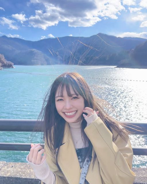 「何枚目のアートがお気に入り？笑」激カワモデル・八伏紗世、風強すぎでもはやアート？なショットが可愛すぎる！