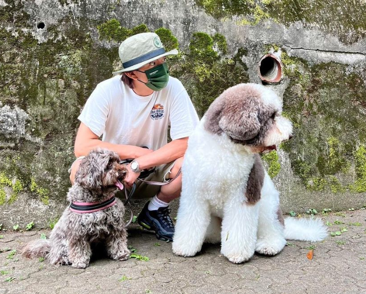 木村拓哉さんが愛犬と散歩中に巨大ヘビに遭遇😵⁉️まさに”STAYSAFE! ”🐍