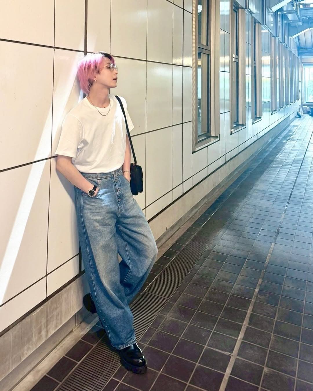 佐久間大介、新鮮なコーデ姿にファン悶絶　“いつもと違う一面”が話題に