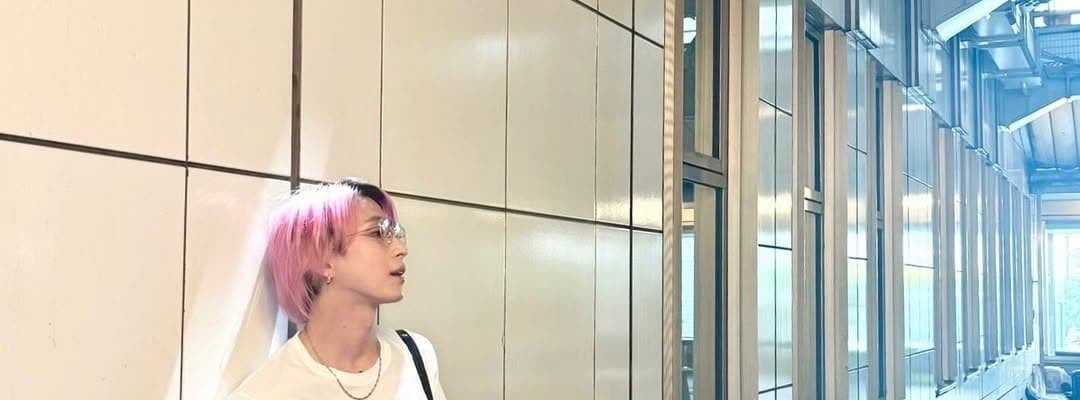 佐久間大介、新鮮なコーデ姿にファン悶絶　“いつもと違う一面”が話題に