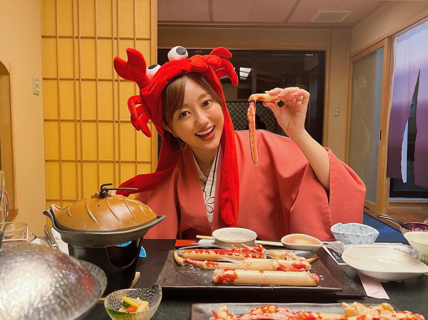 菊地亜美が出産後初の夫と2人で温泉旅行へ♨️「こんな格好になってる事ある？」