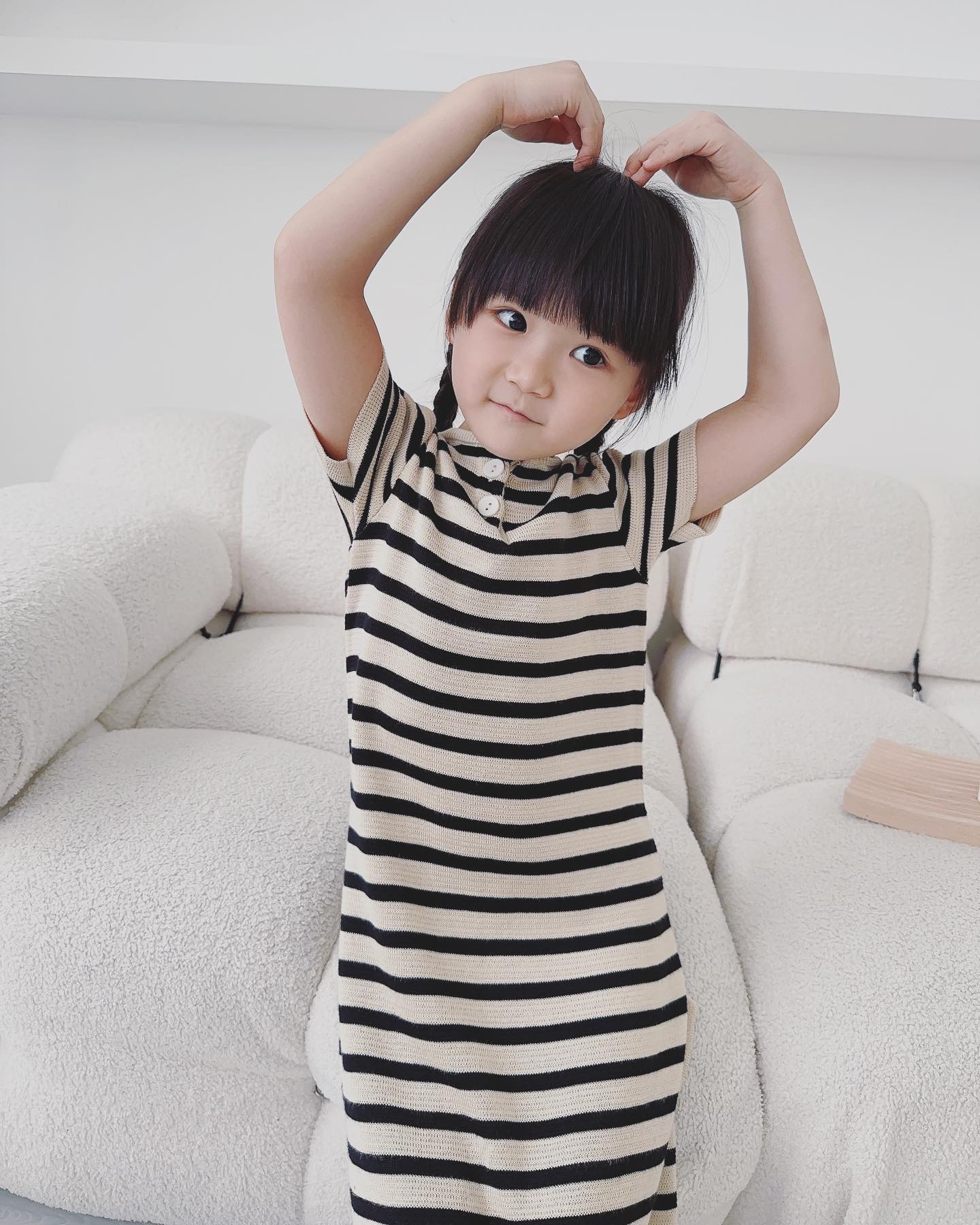 福原愛元夫・江宏傑 5歳長女のお茶目ポーズ＆ハグショットが「超カワイイ」と話題に