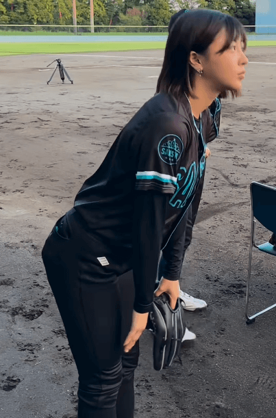 過食を乗り越え-15kgダイエットに成功した”エンタメ系野球女子”、過去の回想ムービーを披露し反響！「痩せても太っても可愛いで」