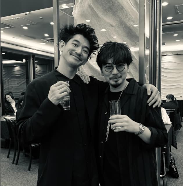 「素晴らしい時間でした。」舞台後の打ち上げショットを永山瑛太が公開！