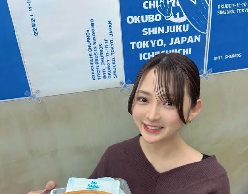 丸顔激カワグラドル・鈴木咲、