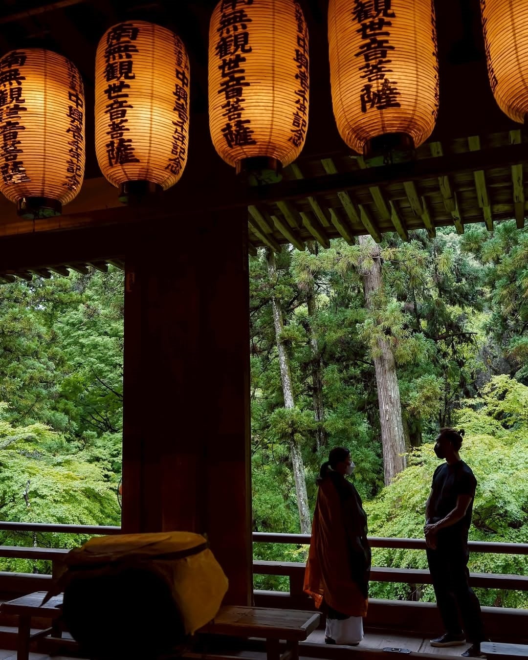 サッカー界のスーパーレジェントが伝える、日本全国を巡る旅の滋賀編。風情感じる大人なショットを公開！