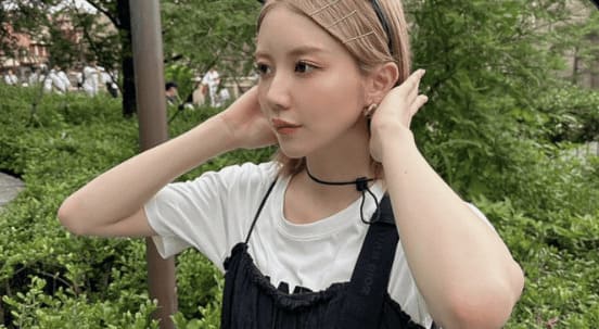 「いつもと違う系統」美脚際立つレアなワンピース姿披露にファンに絶賛