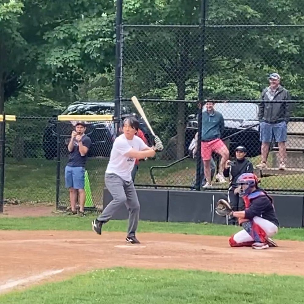 松井秀喜が51歳第1号を決めガッツポーズ！「50代でこのホームランはエグい」「さすがです」とファン歓喜