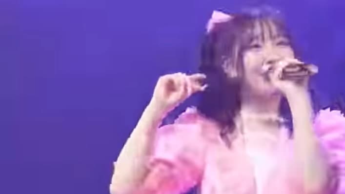 CUTIE STREET ぱるたん、イヤモニを外す