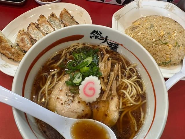 「お昼に食べれば0キロカロリ〜…」元日本テレビアナウンサーのガッツリランチにファン全肯定