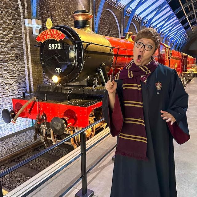 ヒカキンが話題のテーマパークをまさかの貸し切り❗️衝撃の声続々😲