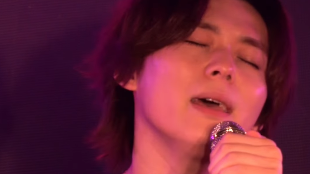 「♡は嫌っ」岸洋佑の“魂の弾き語り”が話題沸騰！ファンの胸を打つライブ動画に反響