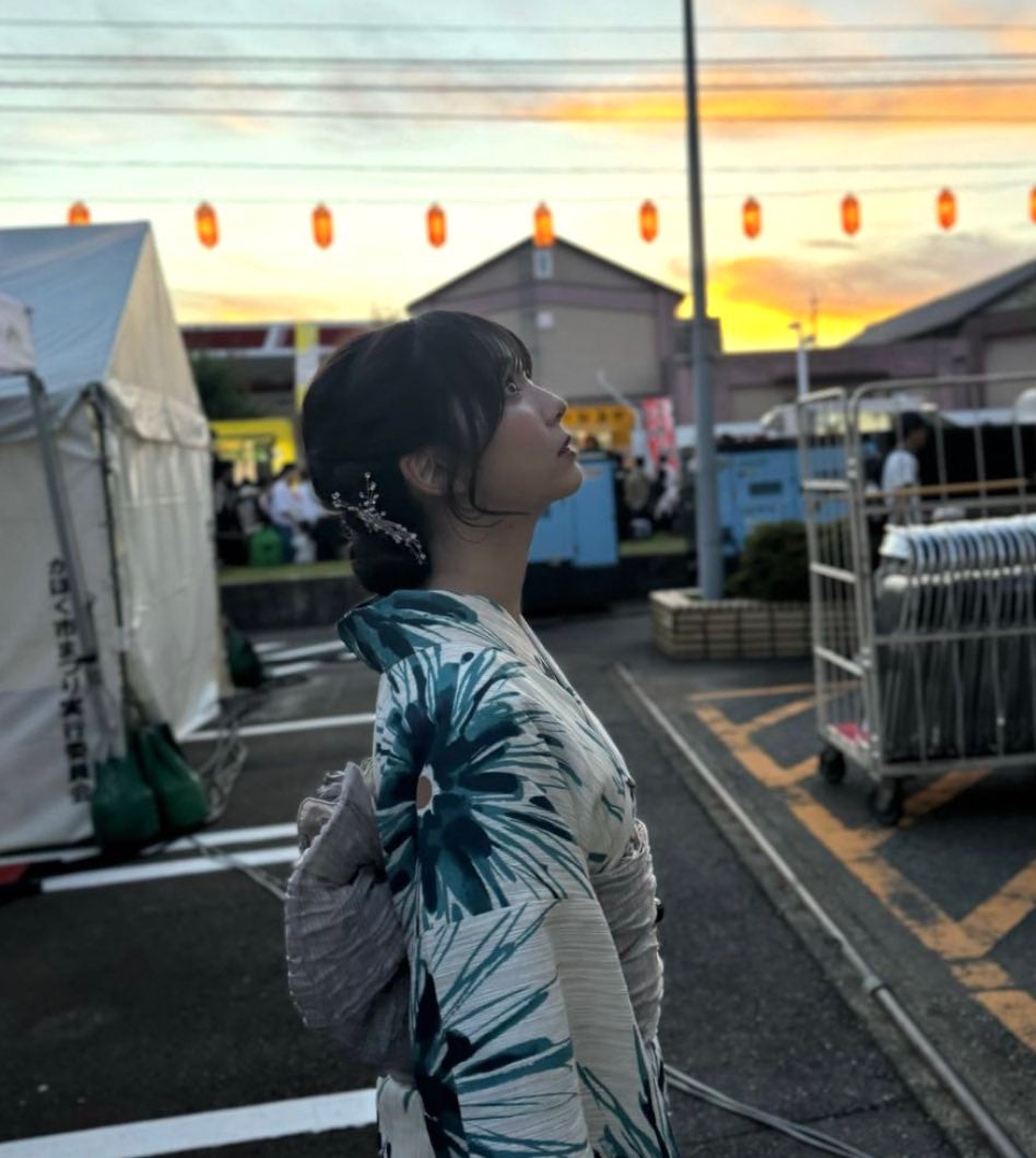 あの人気タレントの浴衣姿が綺麗すぎる...。