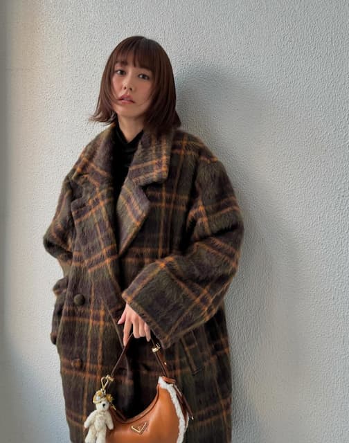桐谷美玲、「くまチャームと共に」な冬服コーデを披露！
