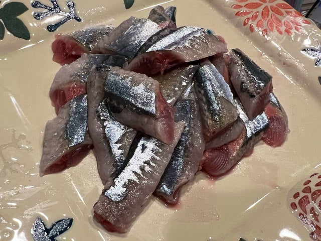 「メッチャクチャ美味しい・・・」人気覆面レスラーが秋の味覚を堪能！意外な料理の腕も披露!?