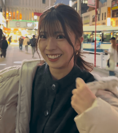 「むちゃくちゃ可愛いすぎるゾ」話題のスノボ美女子、街頭で振りまく笑顔＆ムービー公開にファン惚れ惚れ