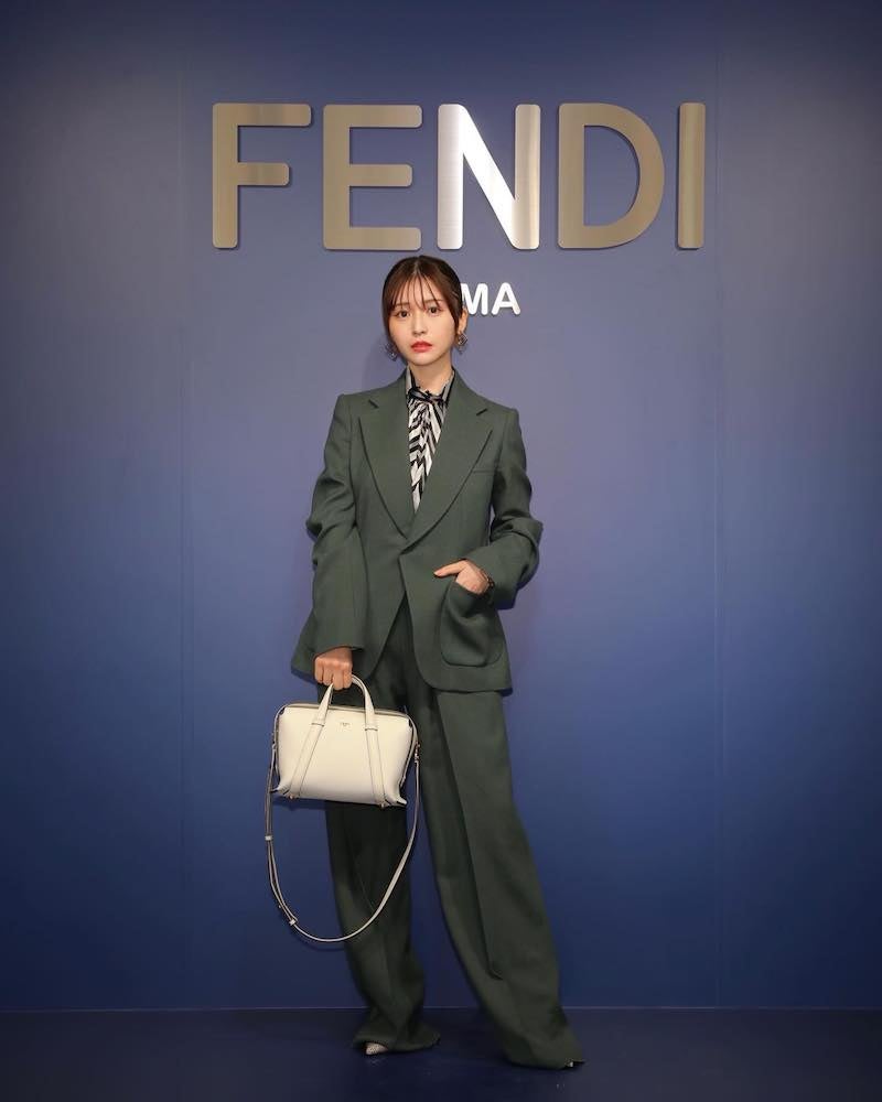 長濱ねる、セットアップスーツコーデ披露🟢