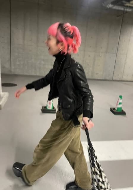 「早く春が来ないかなぁ」寒さに負けない木村カエラがブレブレの元気ショットを公開