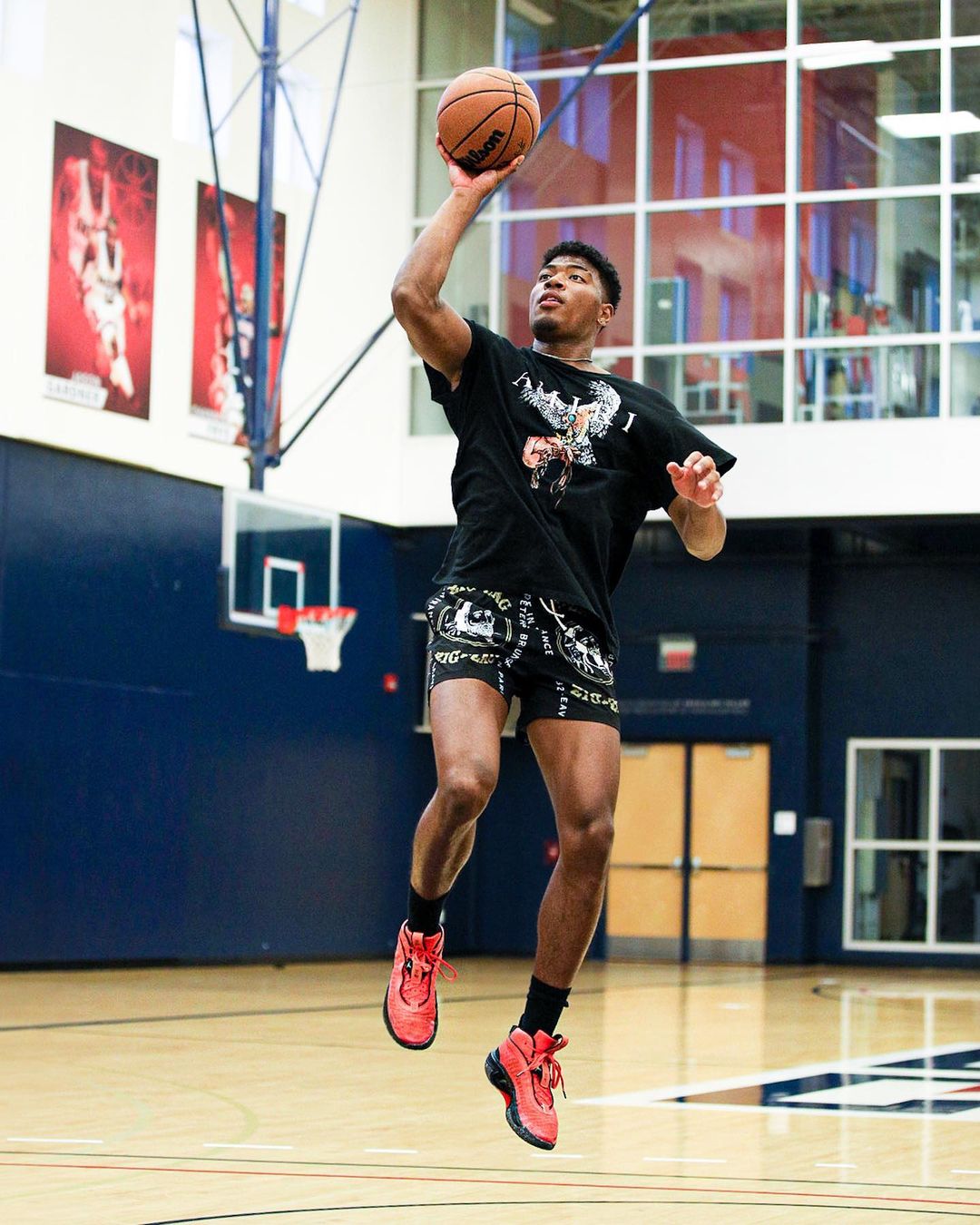 🏀”若き日本の星”八村塁がキュートな笑顔💕と練習する姿を披露✨