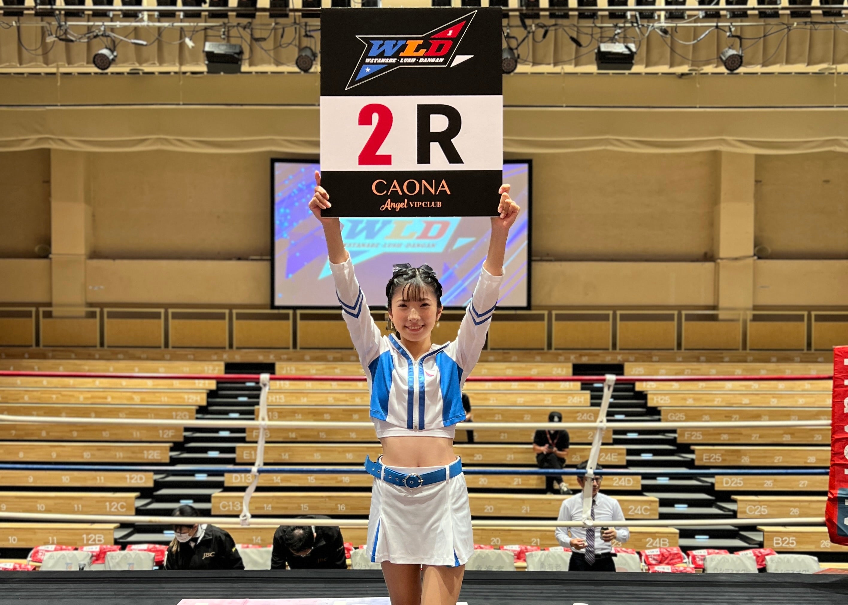 史上最年少ラウンドガール誕生！“アソビシステム練習生”が堂々デビュー「初めての経験で…」