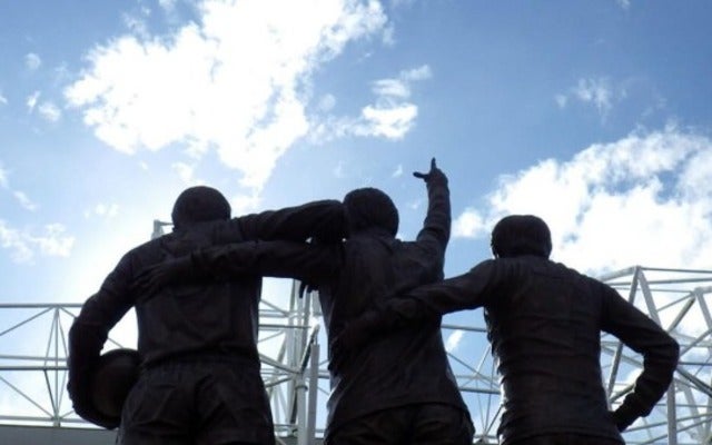 『得点を悲しんだ男』日本サッカー協会がデニス・ローのエピソードを紹介！